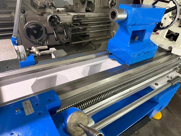 Knuth #SINUS-330/2000, engine lathe, 26" diameter over bed, 79" L max, 16" bed, 10.1 HP, 25-1600 RPM, 4.1" - Image 7