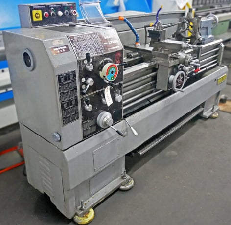 17"/26" x 60" Sharp #1760K, Gap Bed Lathe, 11" swing over cross slide, 2" spindle bore, 50-1800 RPM, D1-6 - Image 2