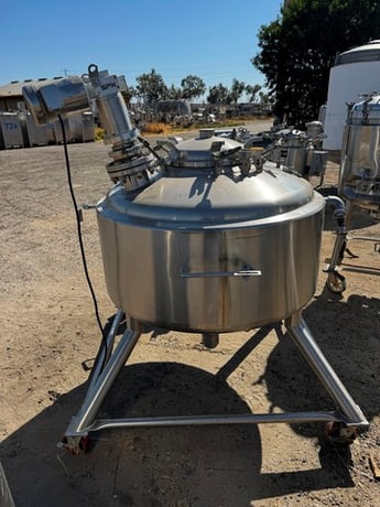 181 gallon Precision Stainless, 316L Stainless Steel tank, full vacuum, jacketed, agitated, 32 psi, 48" dia. - Image 4