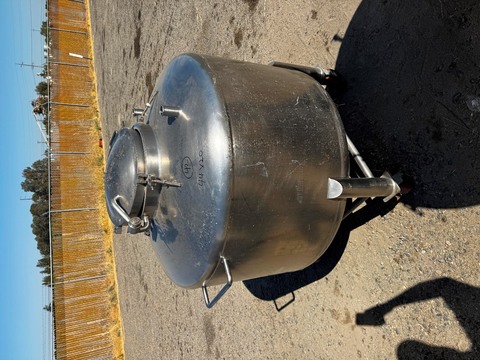 198 gallon Lee #750LDET, 750 liter 316 Stainless Steel tank, 44" dia. x 20" straight side, dish top & bottom - Image 1