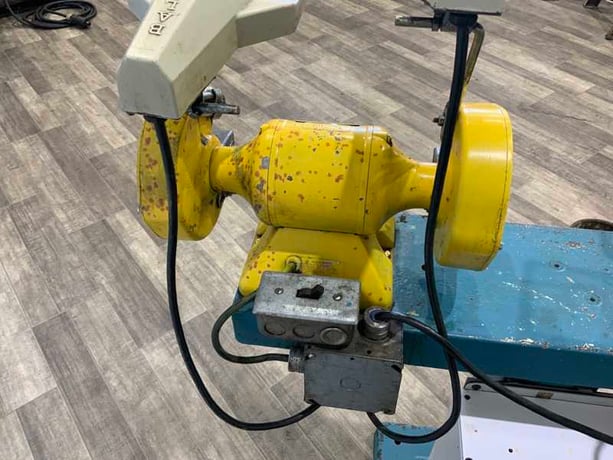 DoAll #D3015, double end grinder, 6" wheel diameter, 5/8"wheel width, on stand, 1/3 HP - Image 5