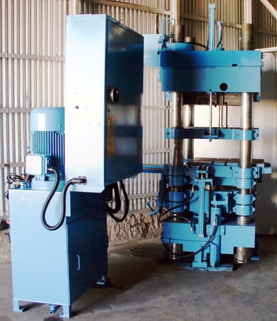 500 Ton, Rutil #RS-SX-2000/250-AF, 4-Post Injection Molding Press, 18 stroke, 7" ram stroke, 33.5" daylight - Image 2