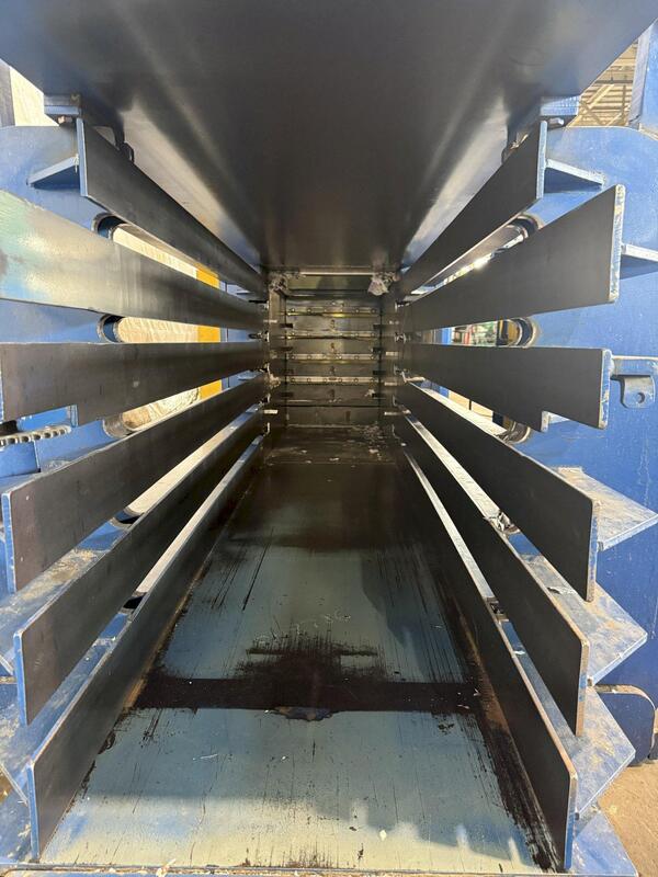 American #PAC40297T20, 30" x 48" x 72" auto-tie horizontal baler system, 7" x 78" cylinder bore, 40" x 27" - Image 5