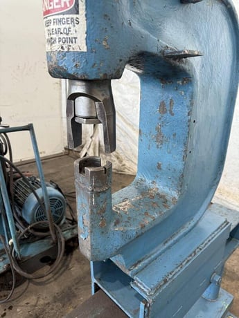 Franklin Manufacturing, C-Frame hydraulic web punch - Image 5