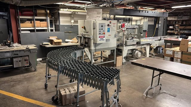 Texwrap #2219, Auto Shrink Wrapper, w/ Closing Conveyor, Extended Lugged Infeed, Texwrap #T-1322 Dual Chamber - Image 1