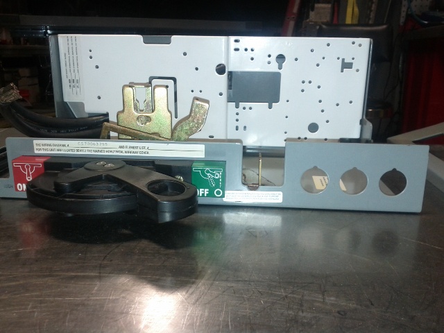 Allen-Bradley, Centerline 2100, 2193FZ-AJC-**CM, 40-70amp, breaker type feeder bucket - Image 3