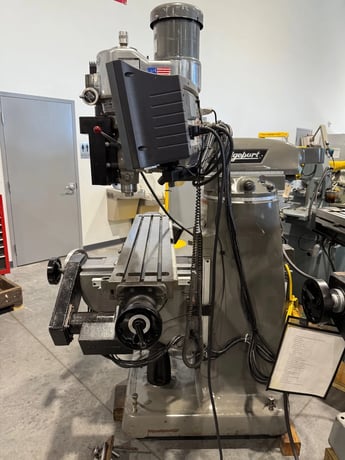 Bridgeport #Series-I, vertical mill, 9" x48" tbl., 2 HP, 31" X, 12" Y, 16" Z, 60-4200 RPM, R8, Acu-Rite - Image 5