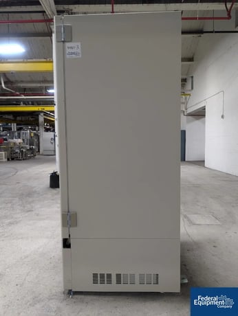 Panasonic #MDF-U56VC, ULT Freezer, -80°C, R-404a & R-508b, 2 stage, 4 shelf, 2 chamber, 220 V. - Image 5