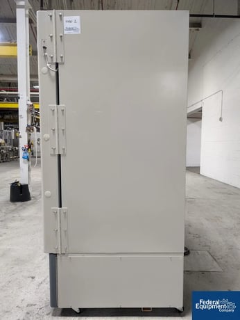 Thermo Fisher #DXF40040A, ULT Freezer, -80°C, R-404a, 2 stage, 5 shelf, 120 V., 2015 - Image 4