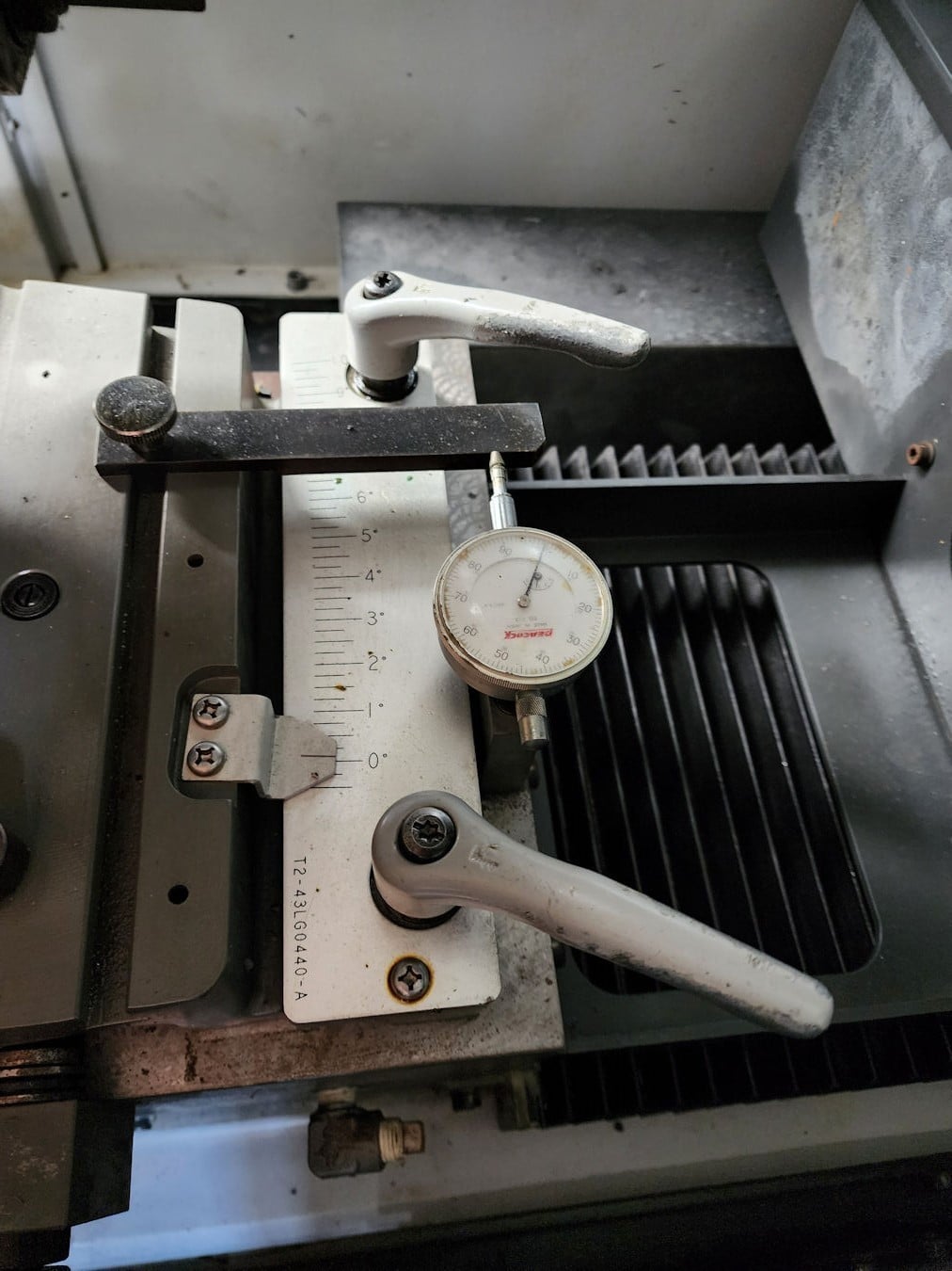 12.6" x 39.4" Jtekt #GL4I-100SWITCH, CNC universal outside dimension grinder, 11.8" grinding diameter, 2023 - Image 9