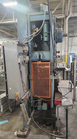 60 Ton, Niagara #M60, 6" stroke, 19.25"open height, 32" x 21" bed, Link 5000 - OmniLink II LCD Operator - Image 7