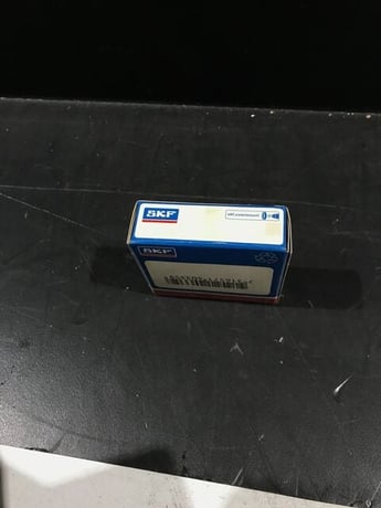 Skf 6206-2z bearing supplies new in box - Image 1