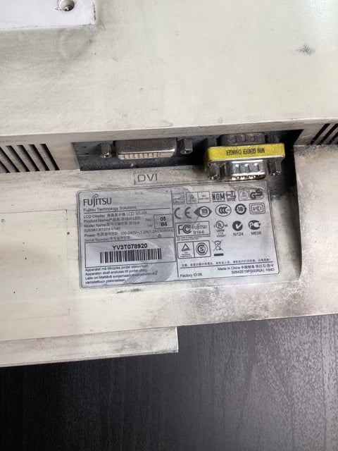 FUJITSU S26361-K1374-V140 B19-6 LED Monitor USED - Image 6