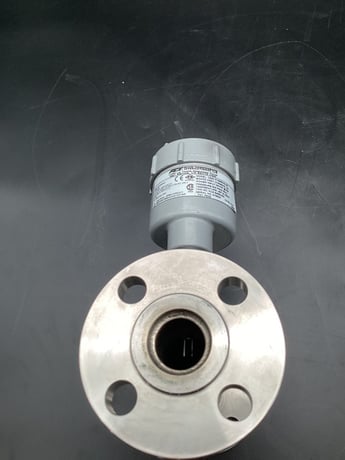 Fci oem-019469-04-03 flow switch used - Image 3