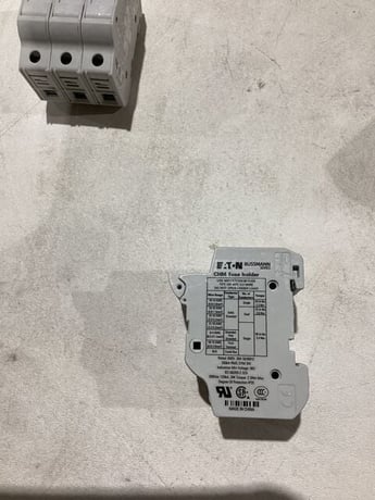 Eaton chm3du fuses used - Image 2