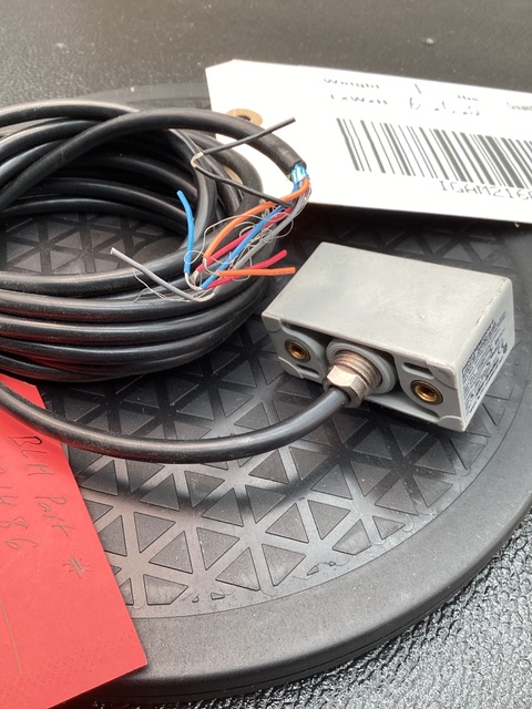 Allen-Bradley BRADLEY 42DCB-5000 /B Photoelectric Sensor Power Base USED - Image 3