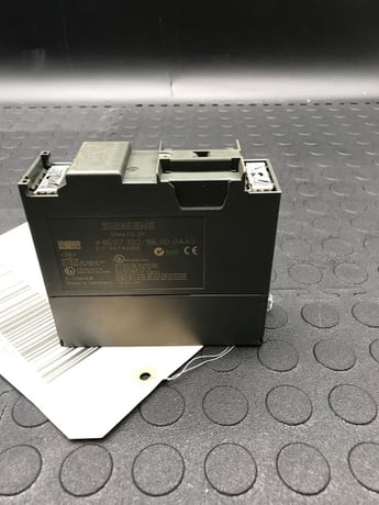 SIEMENS 6ES7 322-1BL00-0AA0 SM322 32-Channel Digital Output Module USED - Image 2