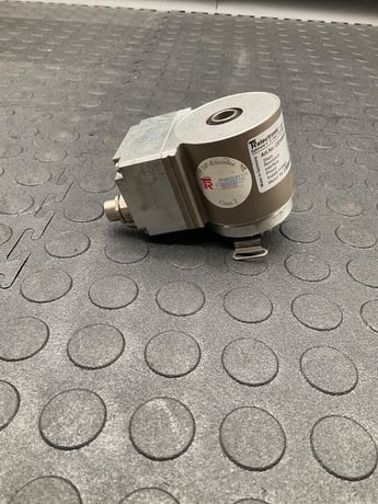 TR Electronic CEH58M-00118 Profibus-DP Rotary Encoder 58mm Shaft USED - Image 1