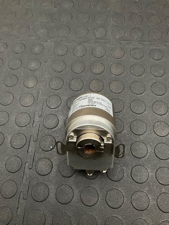 TR Electronic CEH58M-00118 Profibus-DP Rotary Encoder 58mm Shaft USED - Image 3