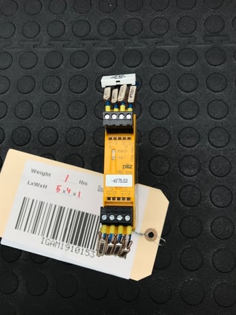 PILZ PNOZ mo4p Safety Relay Expansion Module USED - Image 4