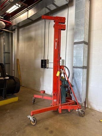 Rigid #PL25, Hydraulic Lift, Hydraulic Power Source, 115 V., casters - Image 1