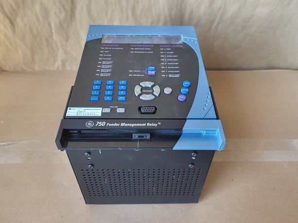 General Electric #SR735-5-5-HI-485, 750 feeder management relay, new surplus - Image 1