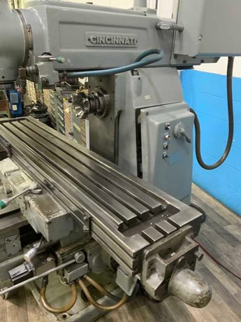 Cincinnati #205-12 Cinel 60, horizontal/vertical mill, 54-1/2" x 12" table, coolant, rapid traverse - Image 2