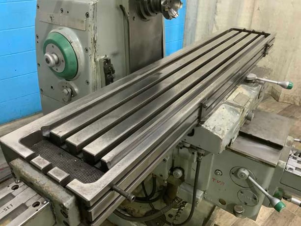 Cincinnati #205-12 Cinel 60, horizontal/vertical mill, 54-1/2" x 12" table, coolant, rapid traverse - Image 6
