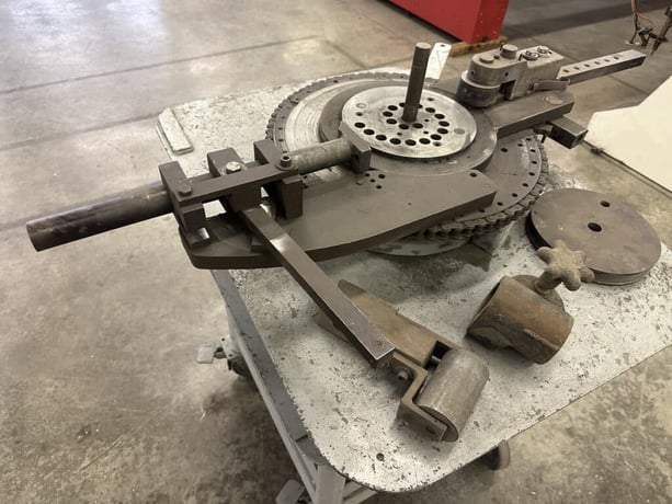 DiAcro #3, manual bender with dies & heavy duty mobile steel table - Image 4
