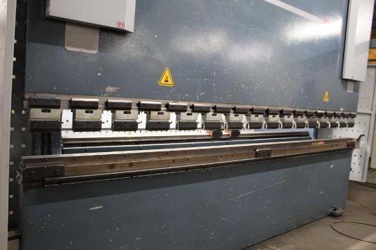 176 Ton, Durma Synchro-Hydraulic Press Brake #E37160, 12' overall - Image 7