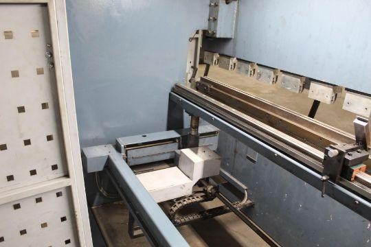 176 Ton, Durma Synchro-Hydraulic Press Brake #E37160, 12' overall - Image 8