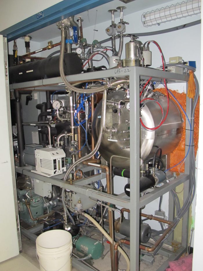 Kinetics Thermal Systems #Lyo-Lab-984, Lyophilizer, (3) 12" x 24" Shelves w/3" Spacings, 208-230 V - Image 1