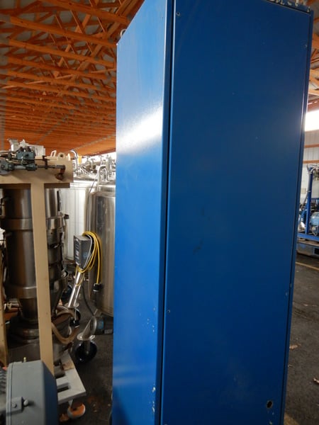 400 HP Reliance, AC variable frequency drive, 460 Volts, 2006 - Image 2