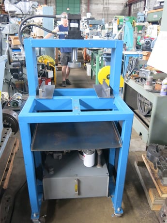 6 Ton, hydraulic press, 1-1/2" stroke, 23-5/8" x 14-1/8" bed plate, 115 V., - Image 4