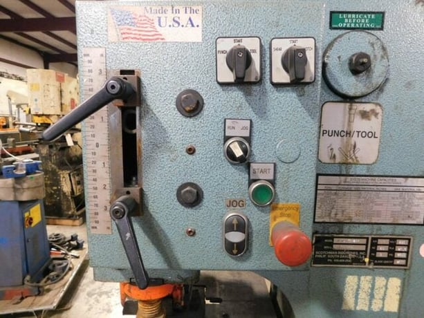 Scotchman #DO70, ironworker, 70 ton dual operator, with angle shear, 2003 - Image 3