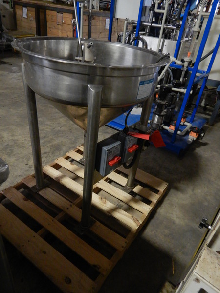 12.5 Gallon (50 Liter) Stainless Steel Feed Hopper - Image 7