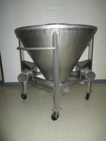 20 cu.ft. Apache Stainless Steel Cone Shaped Portable Tote - Image 5