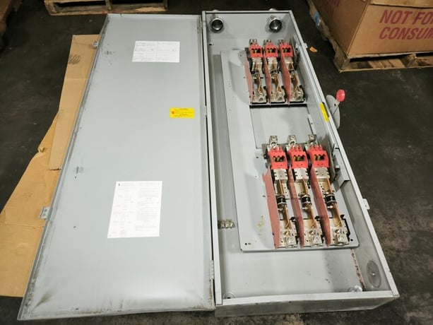 400 Amp. General Electric #TDT3365, Double Throw Safety Switch, 600 VAC, 250 VDC - Image 1