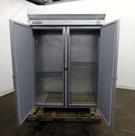 48.9 Cu.ft. Hobart Q2 2-section Medium Temperature Refrigerator - Image 1