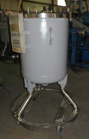 50 gallon DeDietrich, Glass Lined Tank, Vertical, 100 psi/FV @ 500°F Internal, No Jacket, on wheels - Image 2