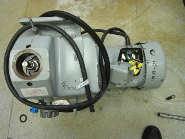 APV #15MR-8TA, Homogenizer, 15 GPH, 3 HP, 208-230-460 V - Image 1