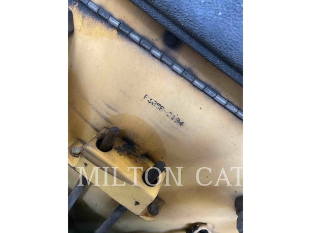 Caterpillar P385B-2194, Asphalt Paver, 5276 hours, S/N: P385B-2194, 2016 - Image 6