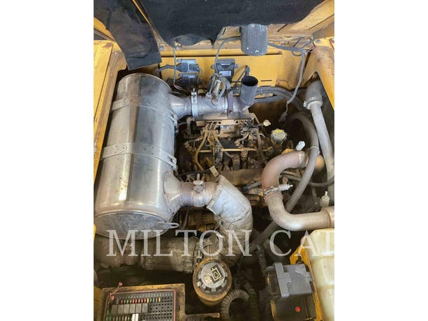 Caterpillar P385B-2194, Asphalt Paver, 5276 hours, S/N: P385B-2194, 2016 - Image 7