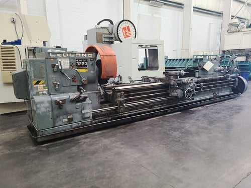 36"/58" x 201"/311" LeBlond #3220/58-NI Heavy duty sliding gap bed lathe, 4-jaw chuck, coolant pump, 1962 - Image 2
