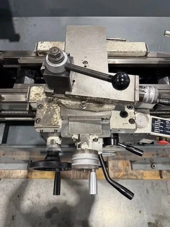 13" x 30" Clausing Metosa #C1330S, engine lathe, 8" Bison 3-jaw chuck, 1.5" bore, 5 HP, 2000 RPM, D1-5 Camlock - Image 8