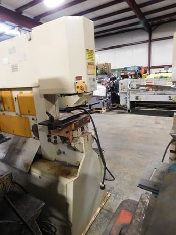 6.5" x 6.5" x 1/2" Geka #110S, hydraulic ironworker, 120 ton, 12.5 HP, 28 SPM, 2016 - Image 6