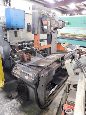 18" x 20" Hem #V100LM60, vertical band saw, 15' 6" x 1.25"blade, 5 HP, 60° miter, 2013 - Image 2