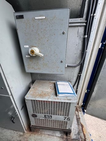 750 KW Cummins #QST30-750DFHA, Mobile Power Module, 1006 HP, QST30 Engine, 480 Volts, sound attenuated - Image 10