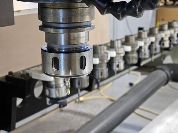 Onsrud #5100M12, Fanuc 0i, 10 HP HSD spindle ES929, 82-5/8" x 200-7/8"table, 2018 - Image 5