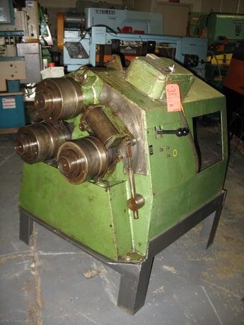 2" x 2" x 5/16" Roundo #R2, hydraulic angle roll, hydraulic roll adjustment, standard angle tooling, 1981 - Image 2